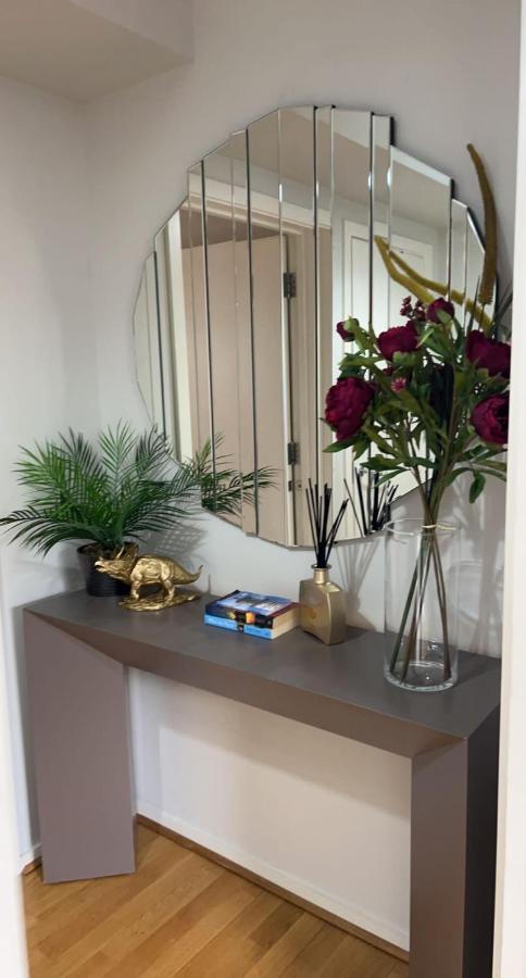 The Reflection Apartment , With River Thames View Λονδίνο Εξωτερικό φωτογραφία